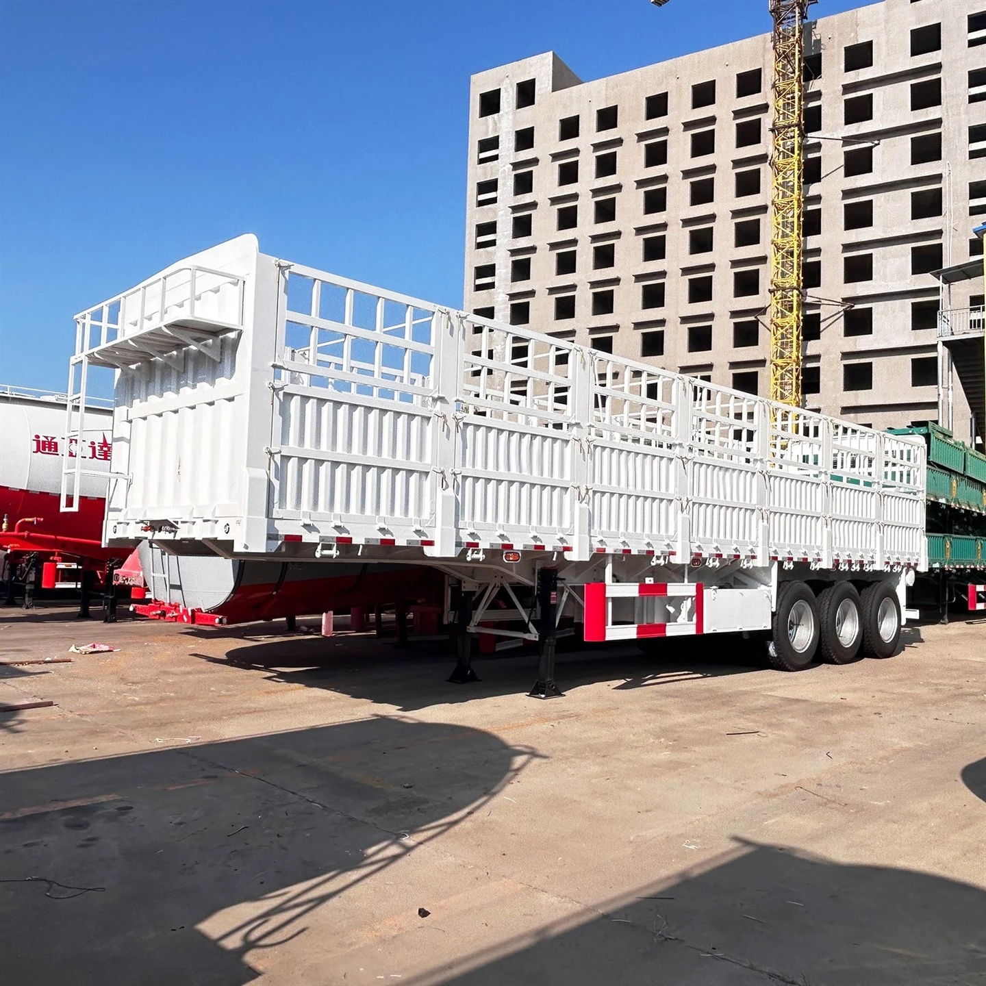 3 Axles Fence Semi Trailer Tej Thauj Tsheb Thauj Khoom